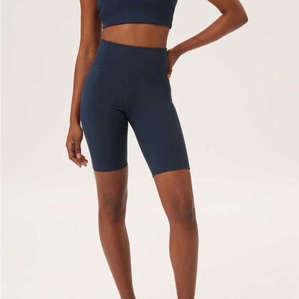 Girlfriend Collective | high rise bike short in midnight